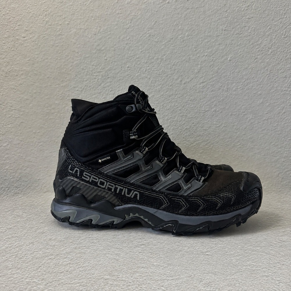 La Sportiva Ultra Raptor II Mid GTX Wide Black Carbon Hiking Boots Mens 10.5